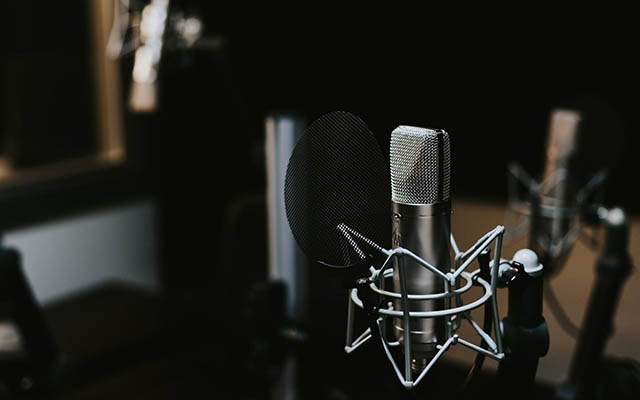 What VO Actors Need To Understand About Spot + Voice Branding 